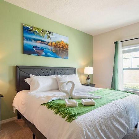 Super Comfy And Spacious 3 Bedroom 10 Minutes From Disney, With Major Shopping 4 Minutes Away Kissimmee Eksteriør bilde