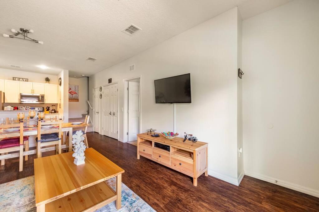 Super Comfy And Spacious 3 Bedroom 10 Minutes From Disney, With Major Shopping 4 Minutes Away Kissimmee Eksteriør bilde