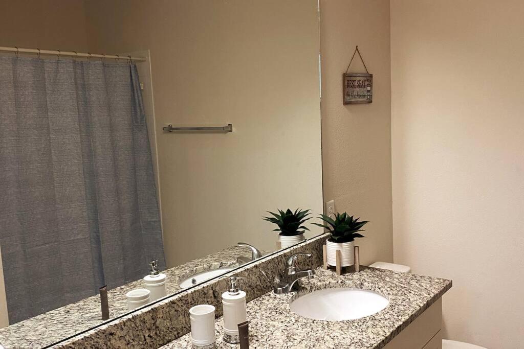 Super Comfy And Spacious 3 Bedroom 10 Minutes From Disney, With Major Shopping 4 Minutes Away Kissimmee Eksteriør bilde