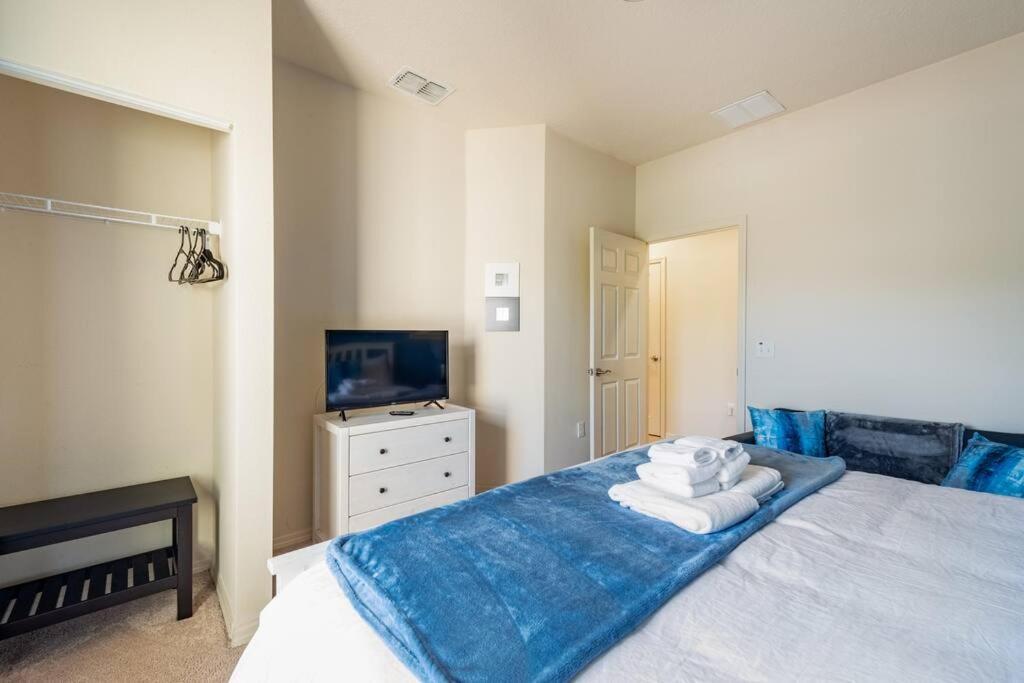 Super Comfy And Spacious 3 Bedroom 10 Minutes From Disney, With Major Shopping 4 Minutes Away Kissimmee Eksteriør bilde